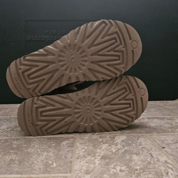 UGG Bailey Bow Tall II Women Boots Size 6 Chestnut Suede Shearling 1016434 - Picture 7 of 7